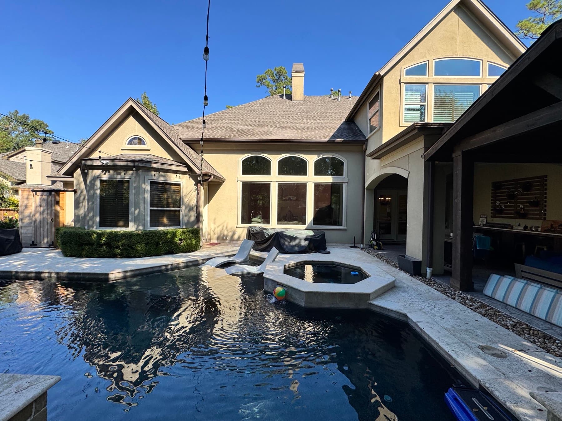 MavTech Pro outdoor living and pool installation in The Woodlands